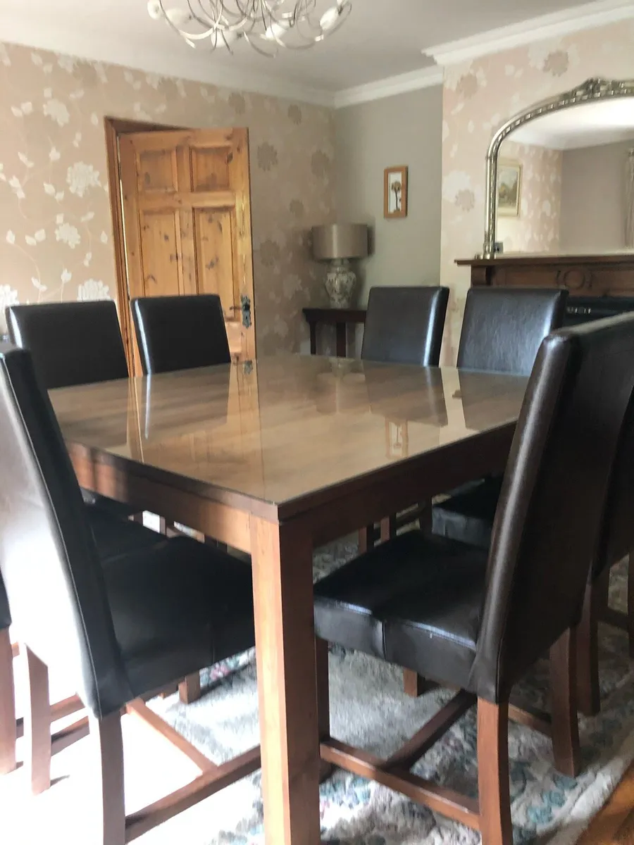 Dining room chairs - Image 1