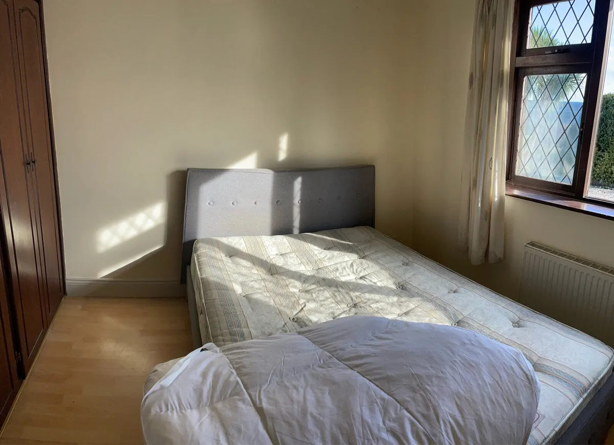 Double bed, comes with mattress topper. - Image 2