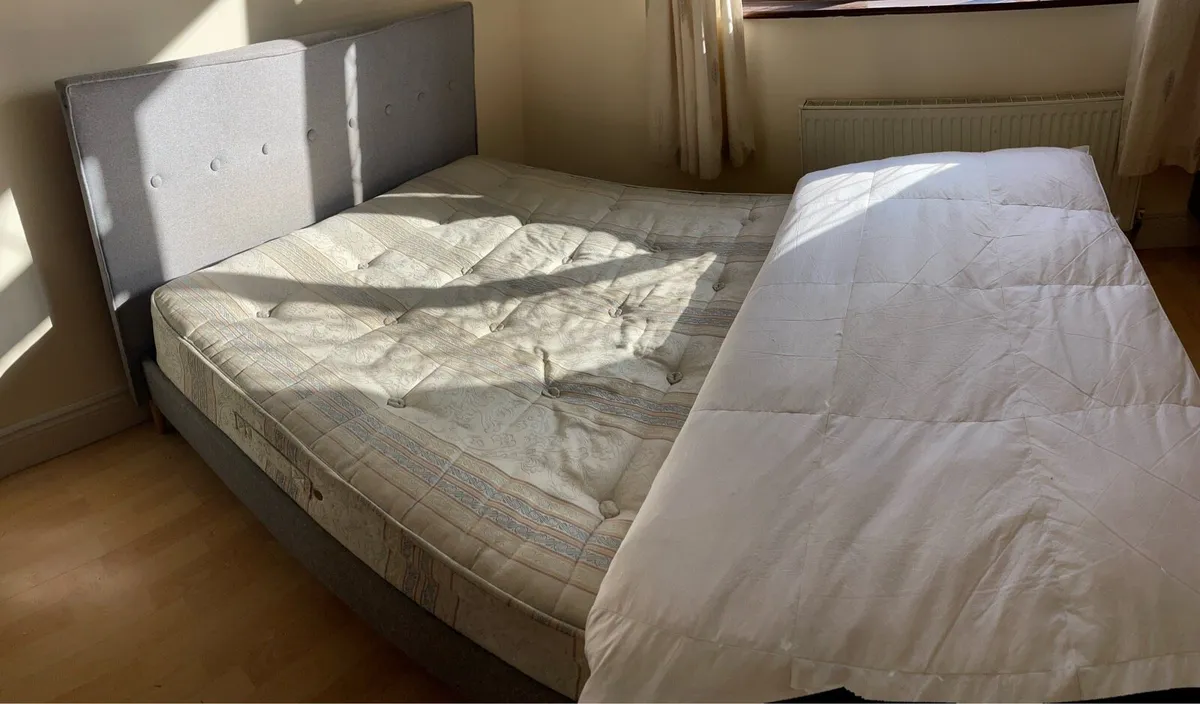 Double bed, comes with mattress topper. - Image 4