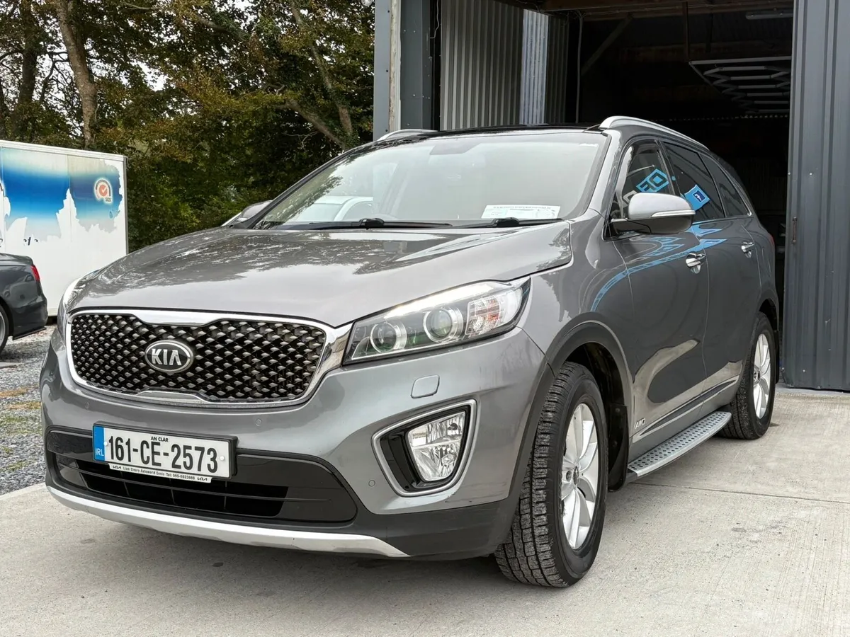 KIA SORENTO PLATINUM 2.2 CRDI 200 BHP - Image 2