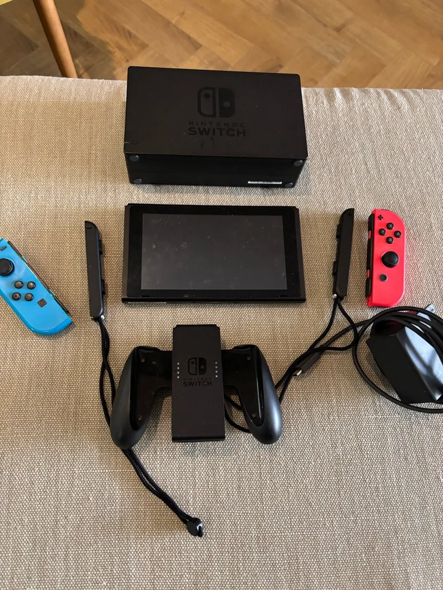Nintendo Switch - Image 2
