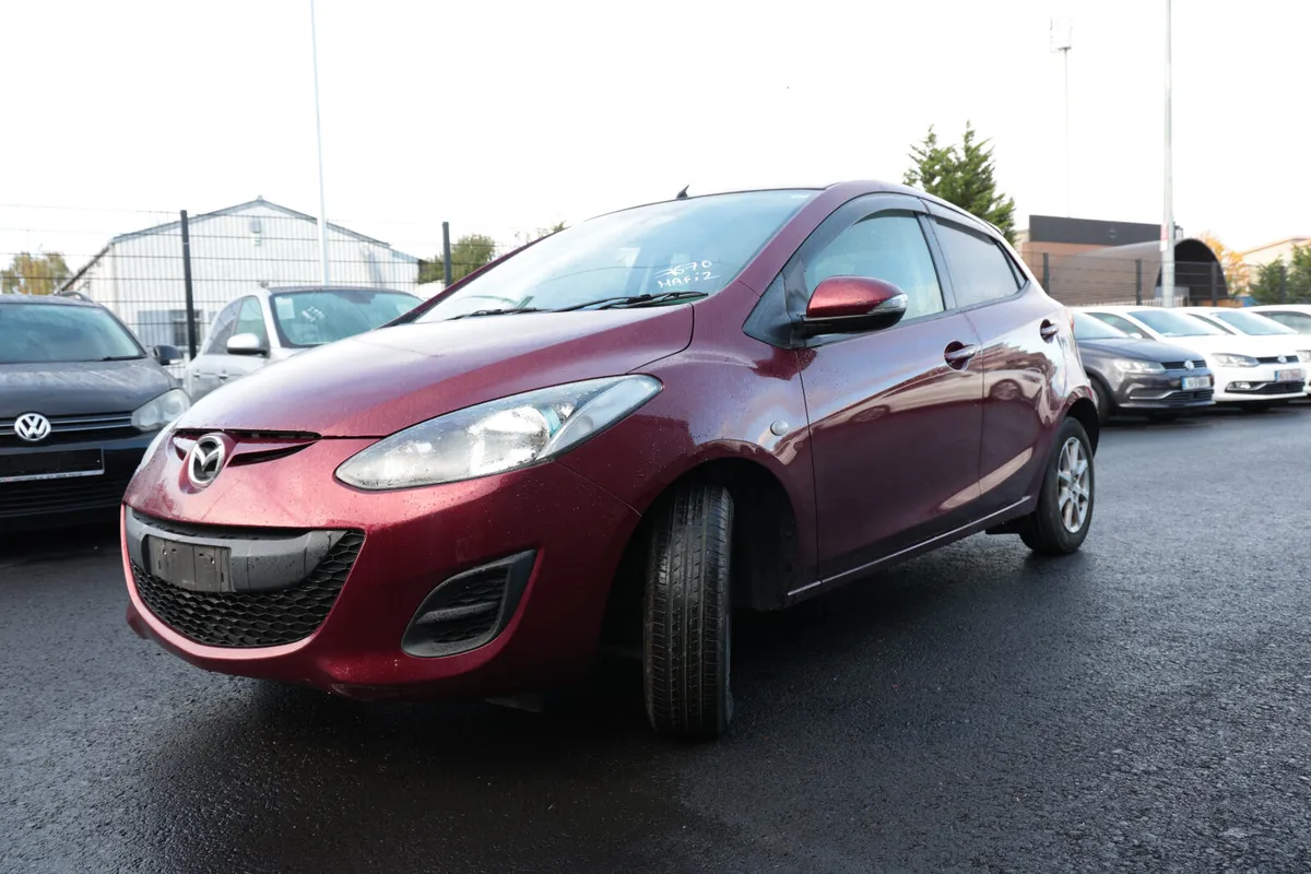 MAZDA DEMIO 2011 RED - Image 2