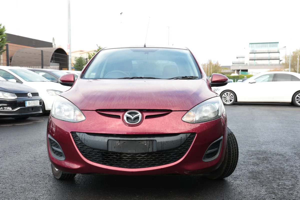 MAZDA DEMIO 2011 RED - Image 1
