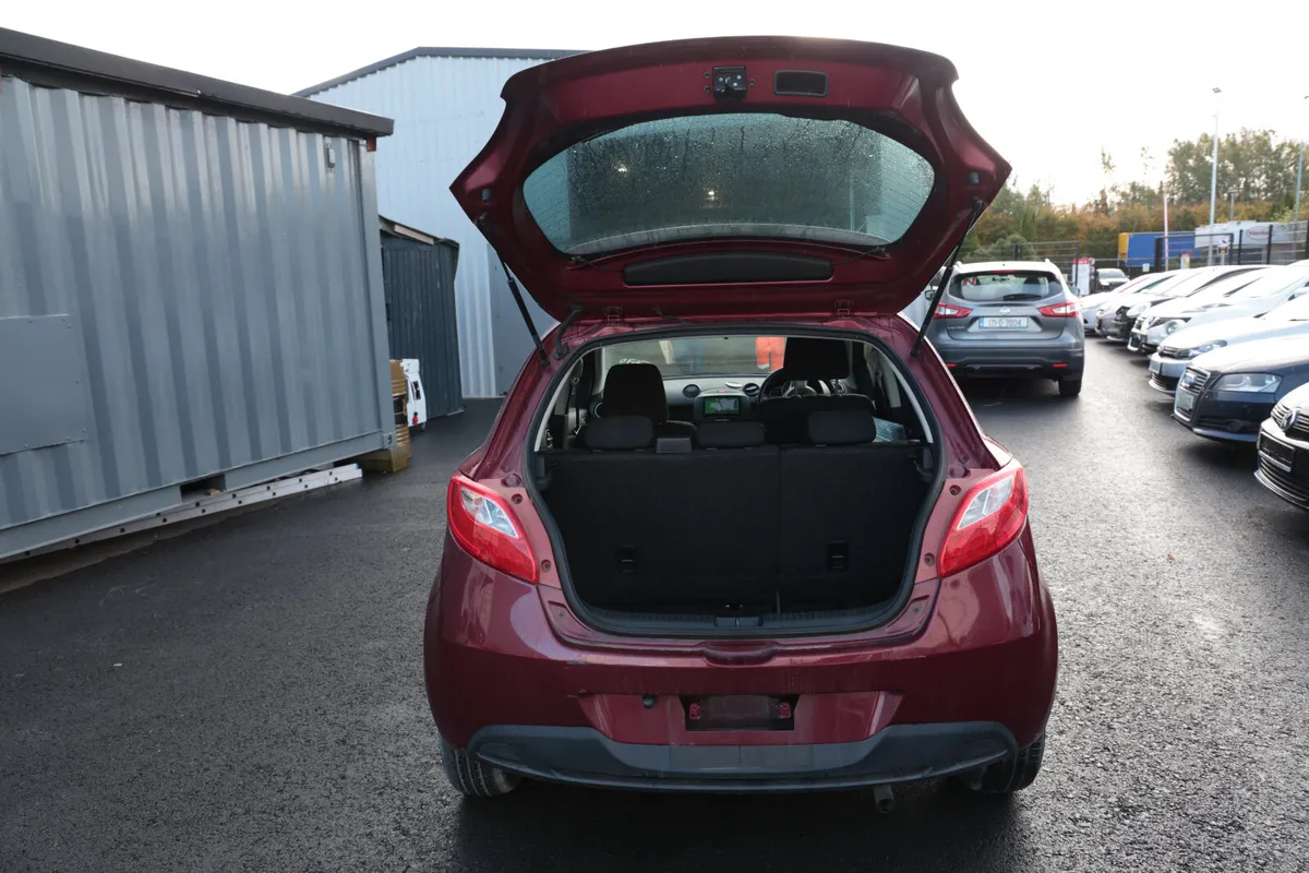 MAZDA DEMIO 2011 RED - Image 4