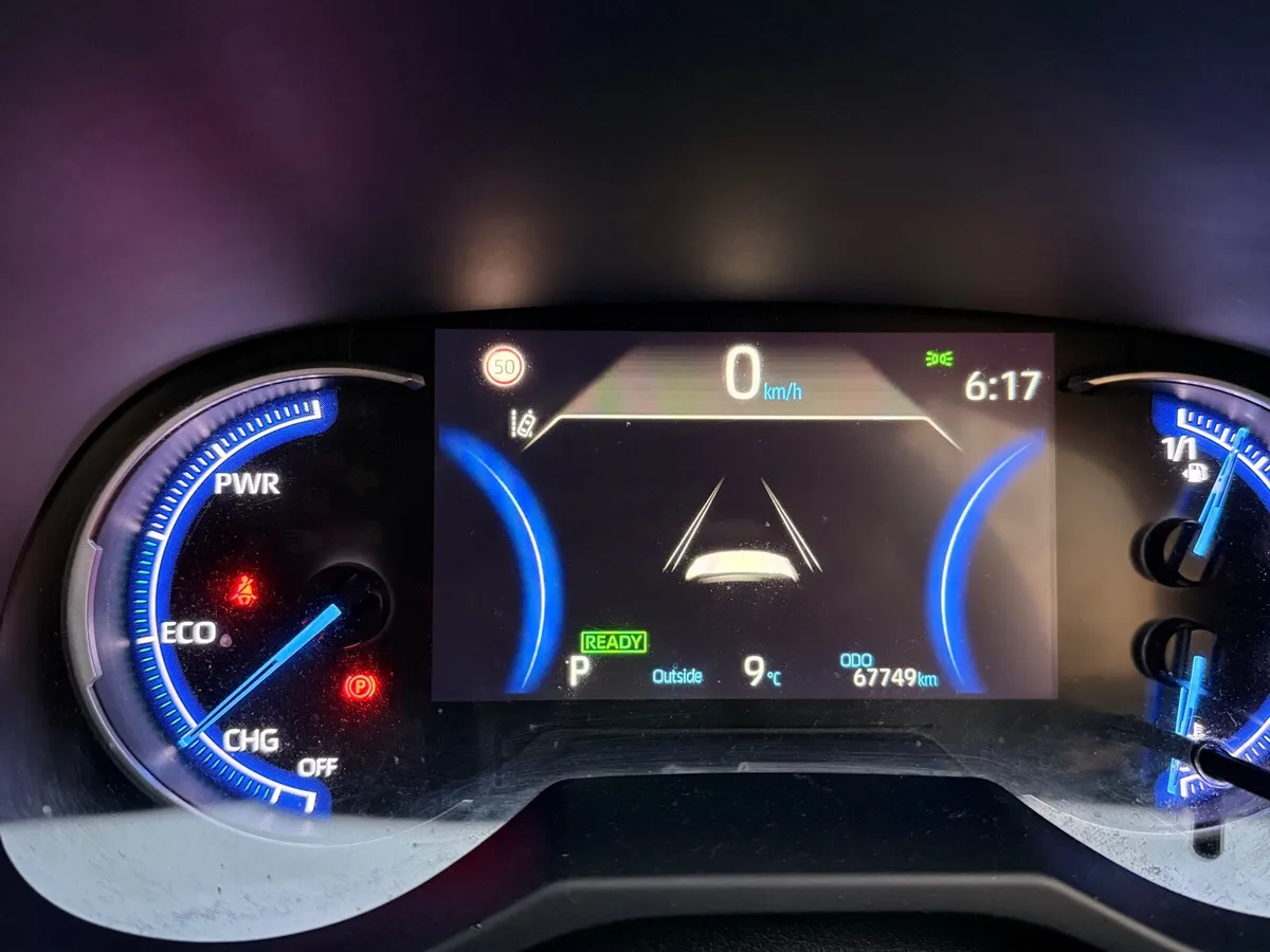 Toyota RAV4 HYBRID SOL BLACK - Image 4