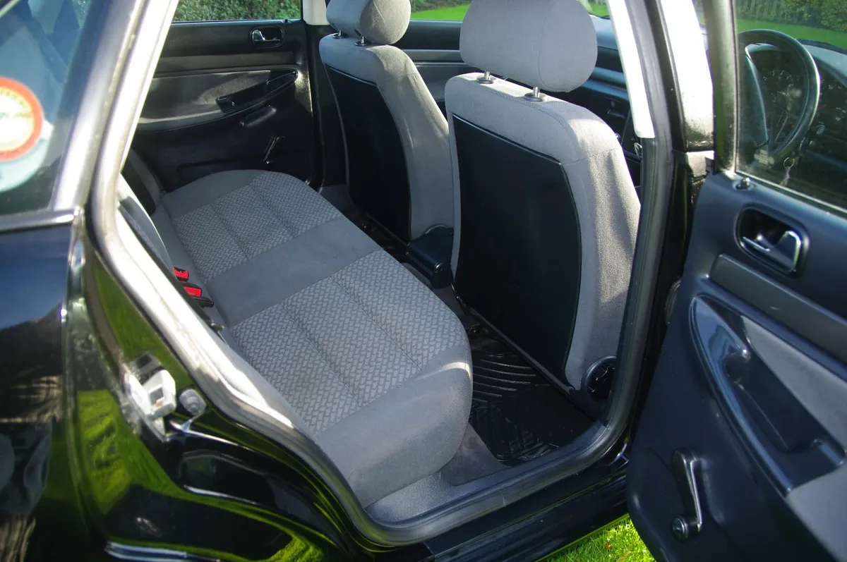 Audi A4 1996 - Image 2