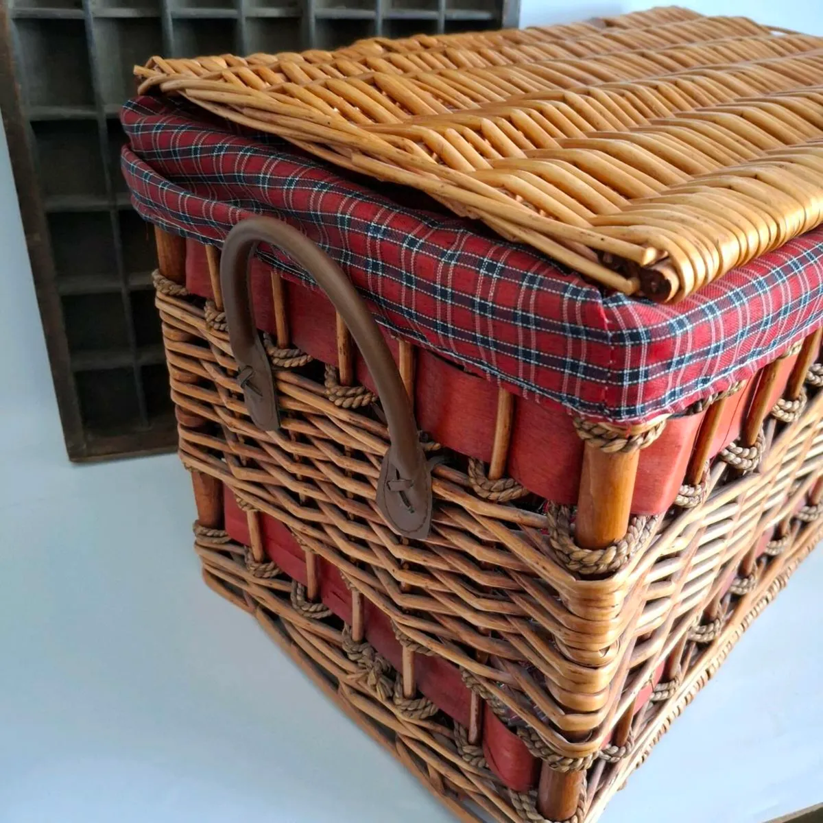 Wicker Woven Picnic Basket - Image 2