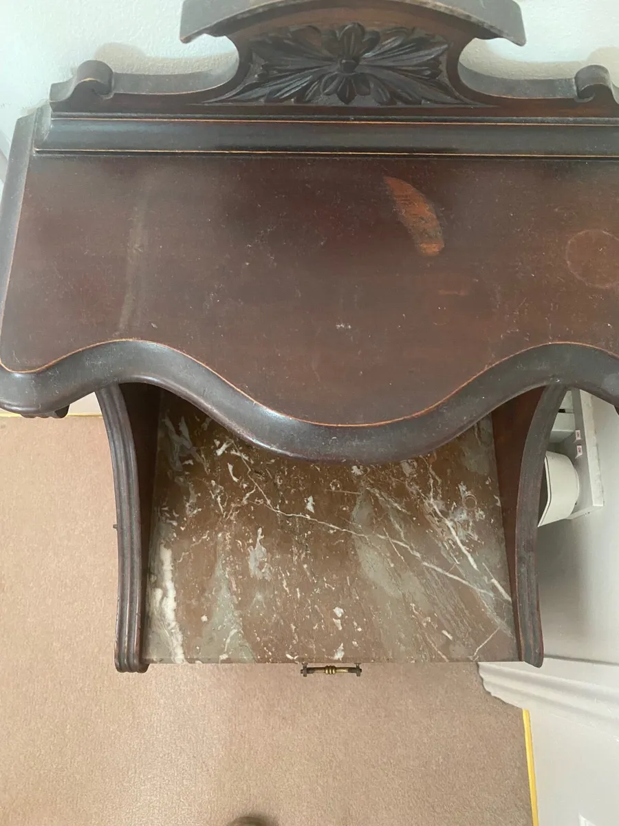 Side table / coal storage - Image 2