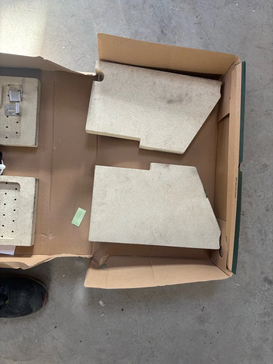 Fire bricks for charmwood C8 stove - Image 1
