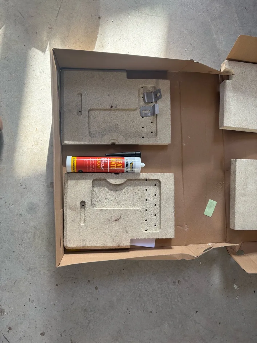 Fire bricks for charmwood C8 stove - Image 2