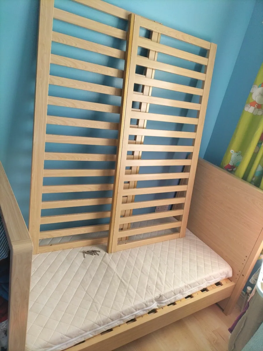 Baby cot - Image 3