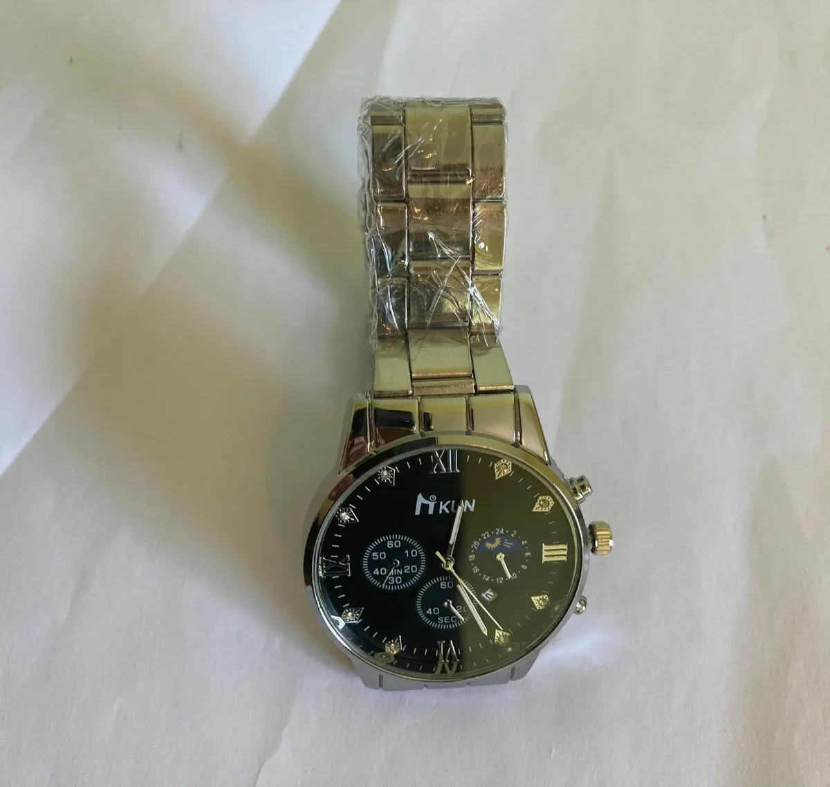 Men’s Silver Stainless Steel Quartz Watch - Image 1