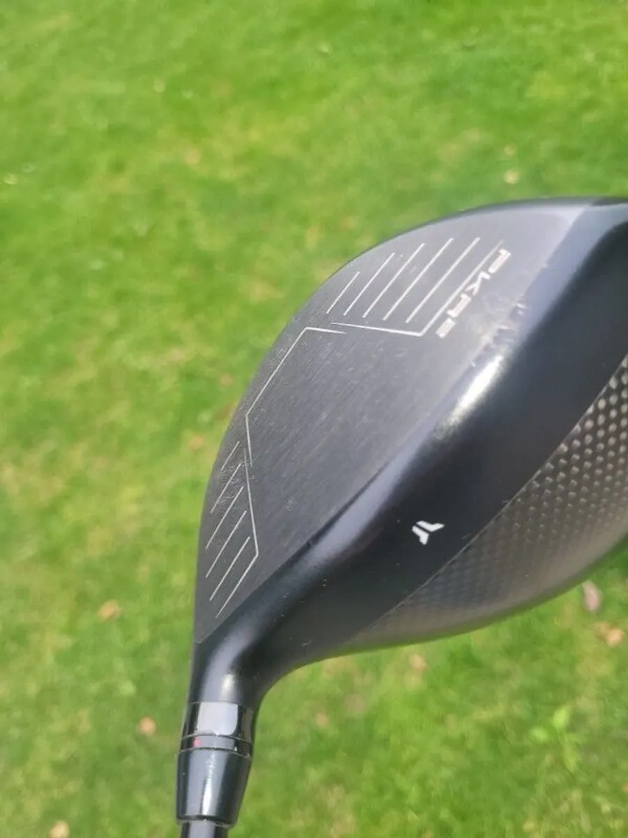 Wilson DynaPwr Carbon Driver Hzrdus Shaft. - Image 3