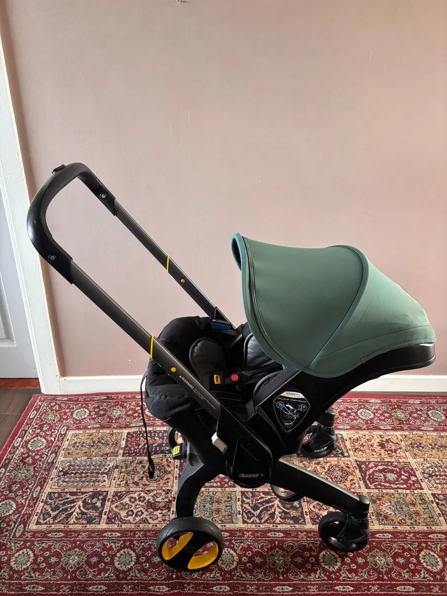 Doona Car Seat Stroller - Image 2