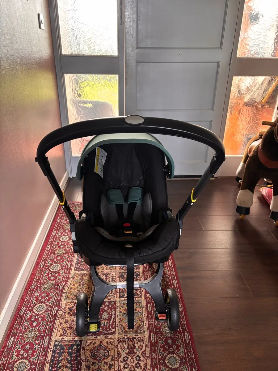 Doona Car Seat Stroller - Image 3