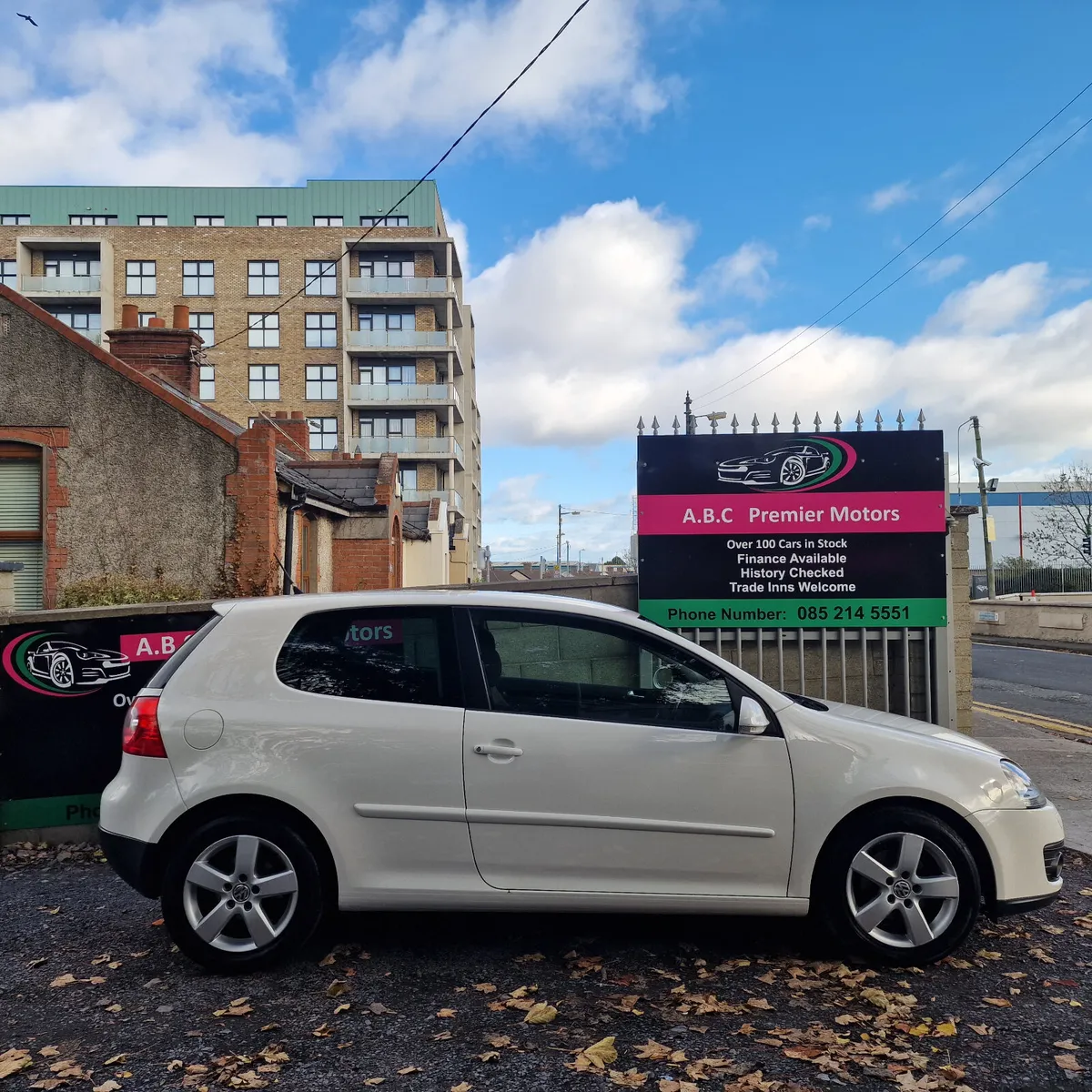 Volkswagen Golf  GT 2009 Mint Condition - Image 3