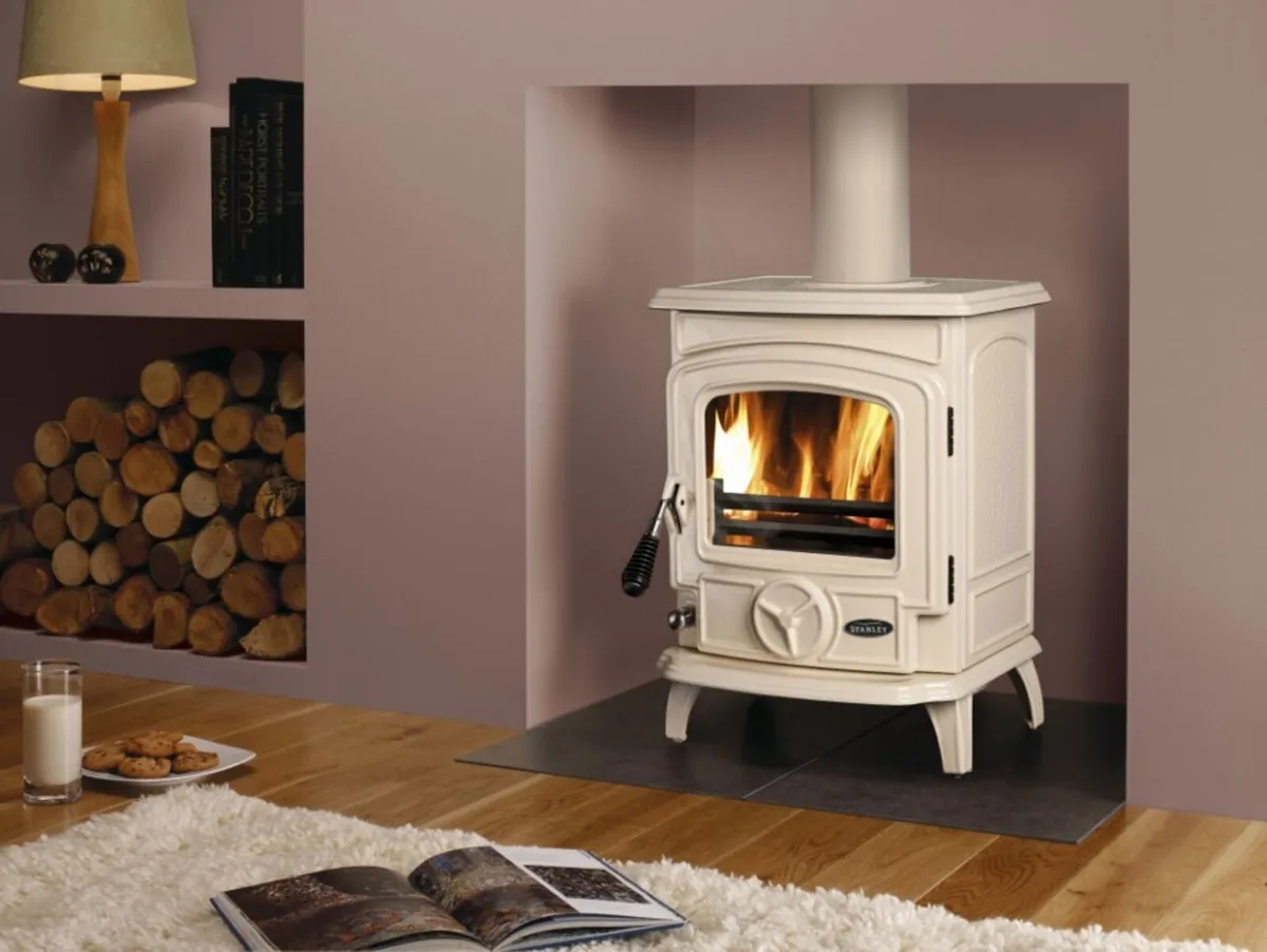 Stanley Oisín stove Cream Enamel solid fuel - Image 1