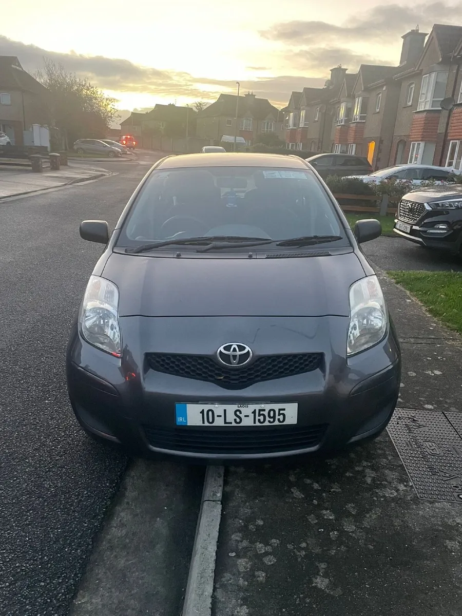 Toyota Yaris 2010 - Image 4