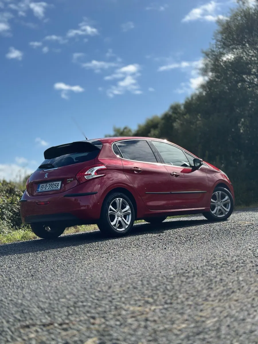 2015 Peugeot 208 Automatic - Image 2