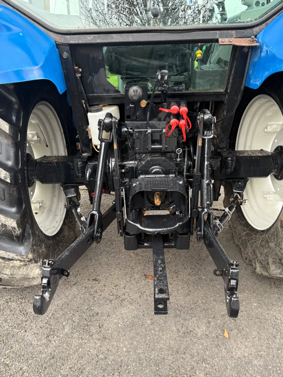 New Holland T5060 Tractor - Image 4