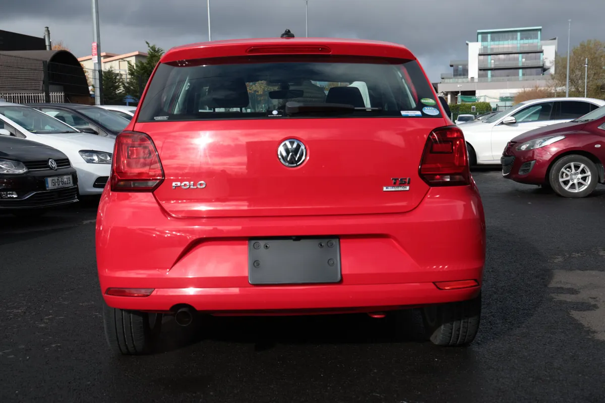 VOLKSWAGON POLO 2016 RED - Image 4