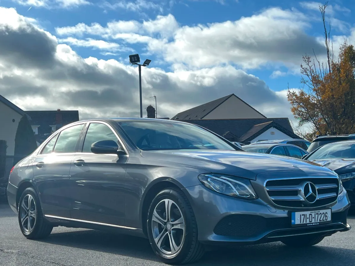 Mercedes-Benz E-Class E200D AVANTGARDE AUTO 4DR *O - Image 3