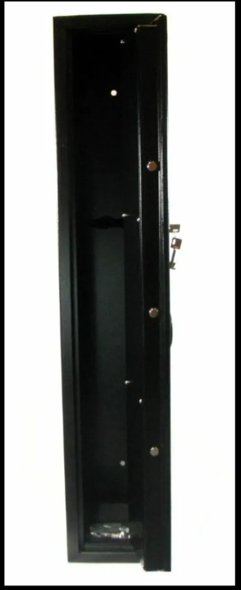 GS2 Gun Safe (for 3 rifles with scopes) NEW - Image 2