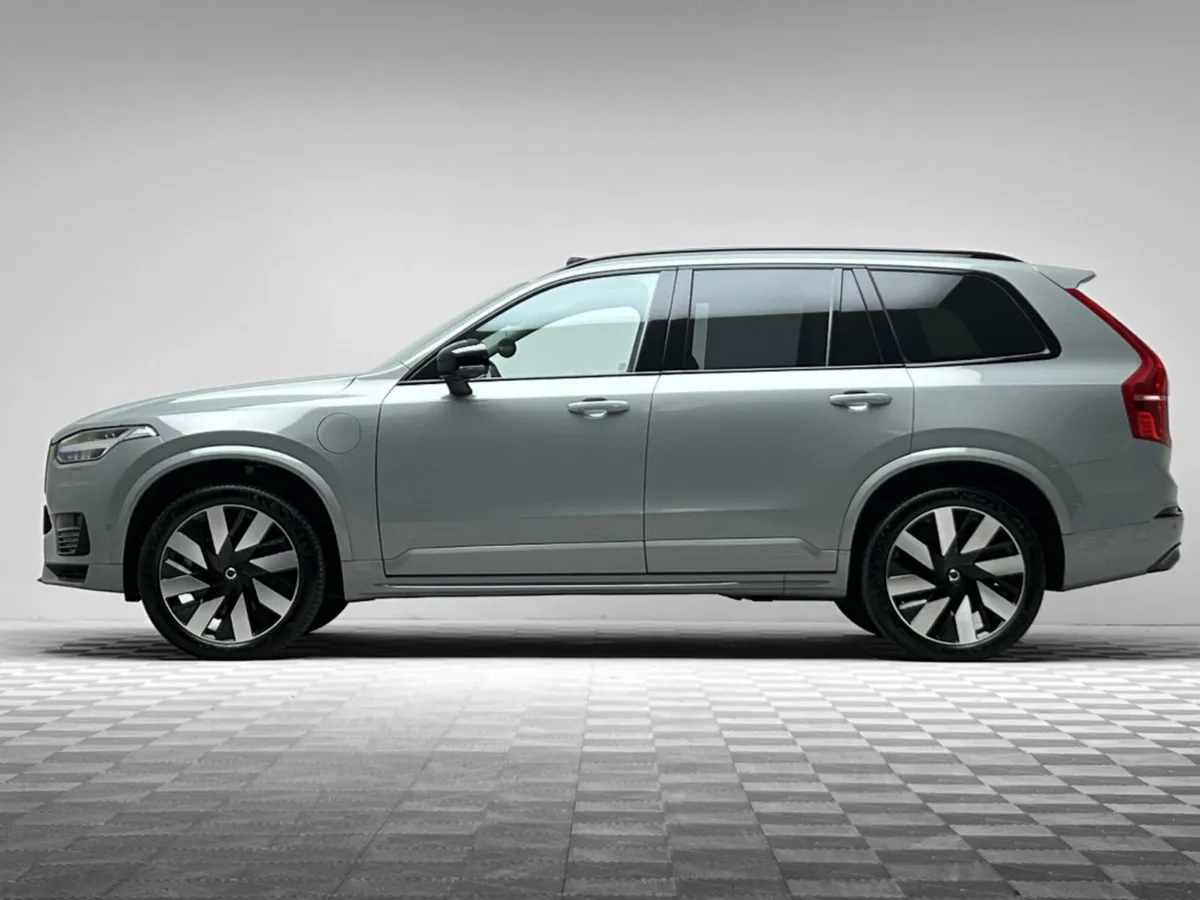 Volvo XC90 ULTRA DARK T8 RECHARGE 2.0 455HP PHEV - Image 4