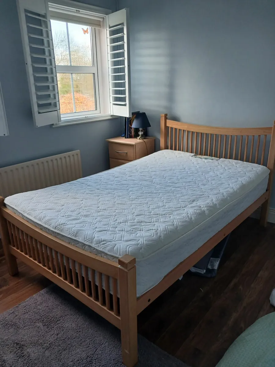 Bed 4 foot - Image 1
