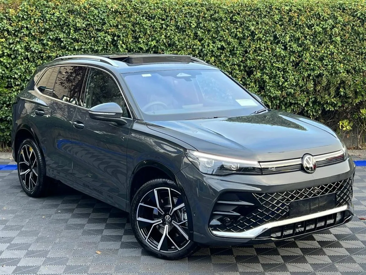 Volkswagen Tiguan R-LINE 1.5 HYBRID ** MASSIVE SPE - Image 1