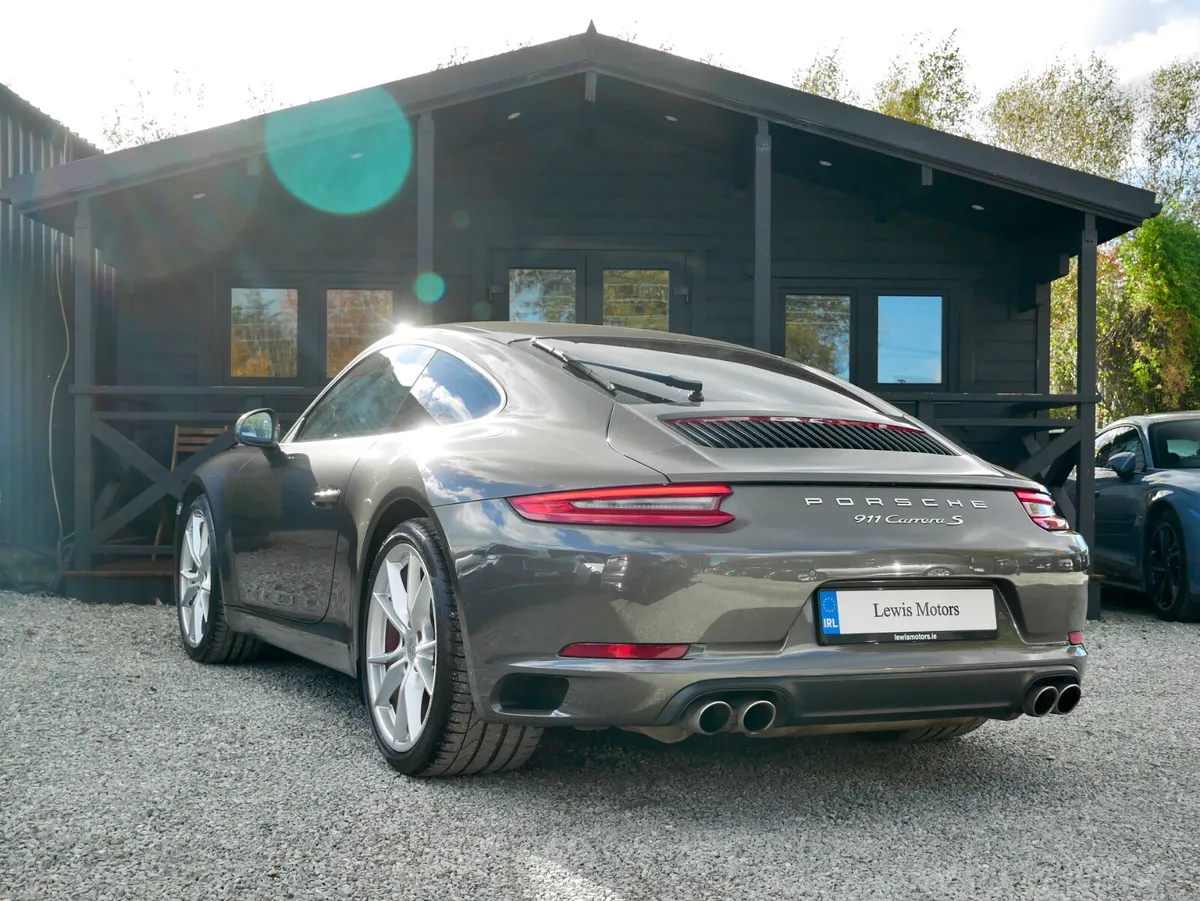 2017 Porsche 911 Carrera S - Image 4