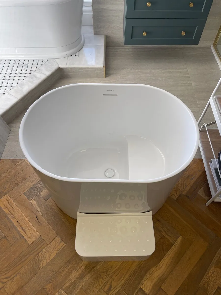 Bath - Image 4