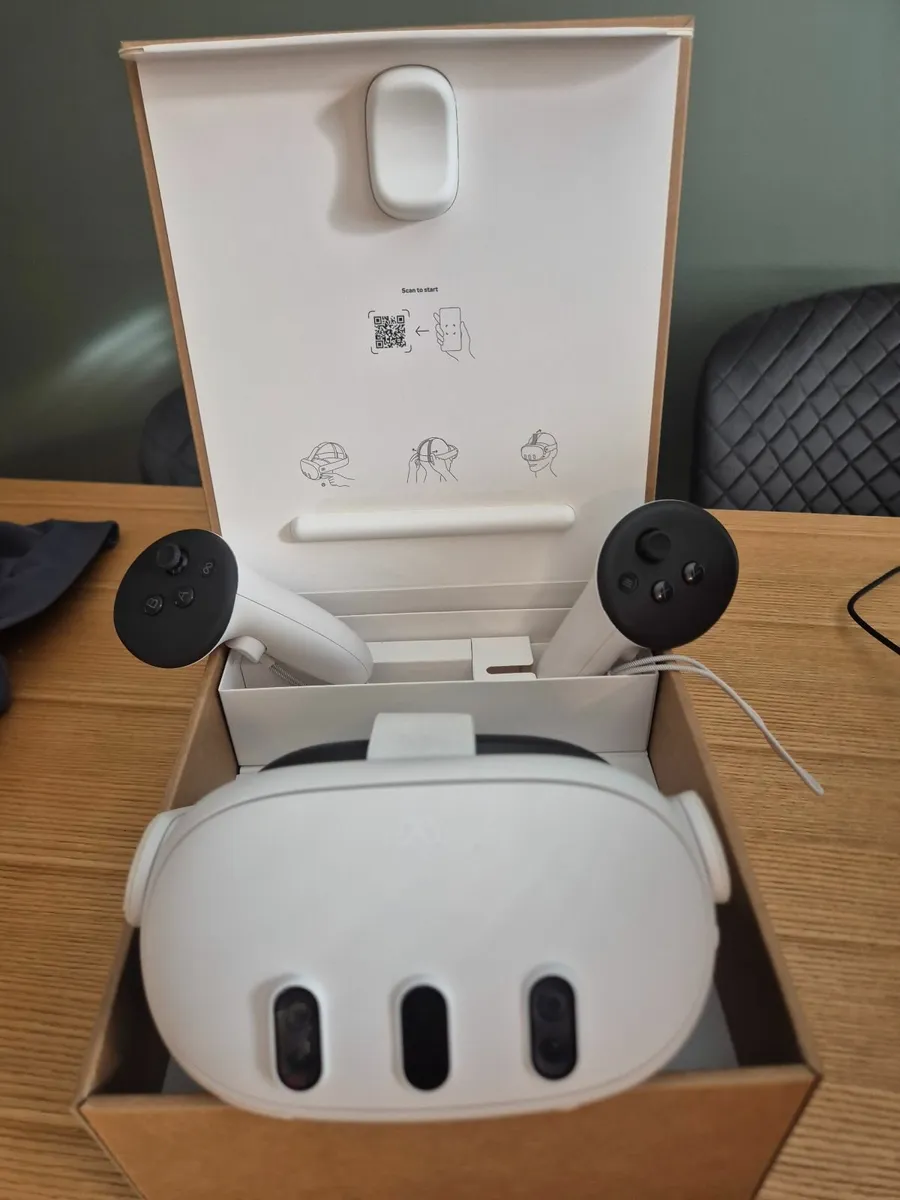 Meta Quest 3 vr Headset 256gb - Image 1