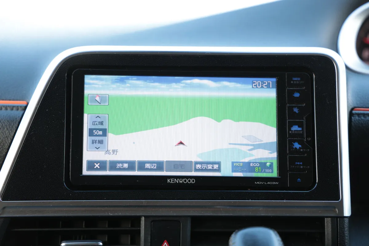 TOYOTA SIENTA 2016 SILVER 7 SEATER - Image 14