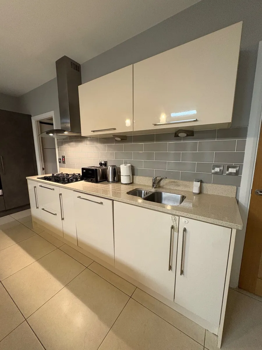 Kitchen - Image 2