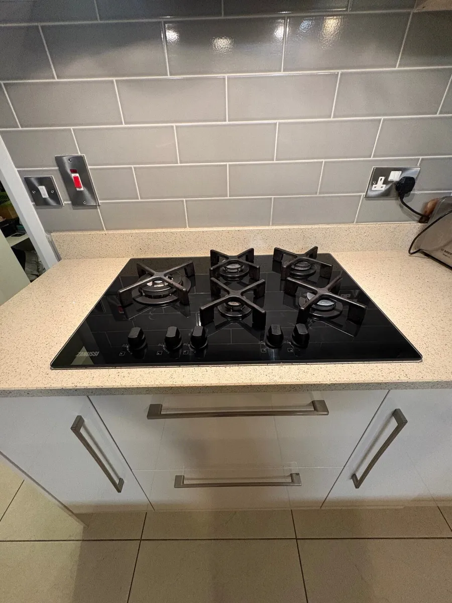 Kitchen - Image 4