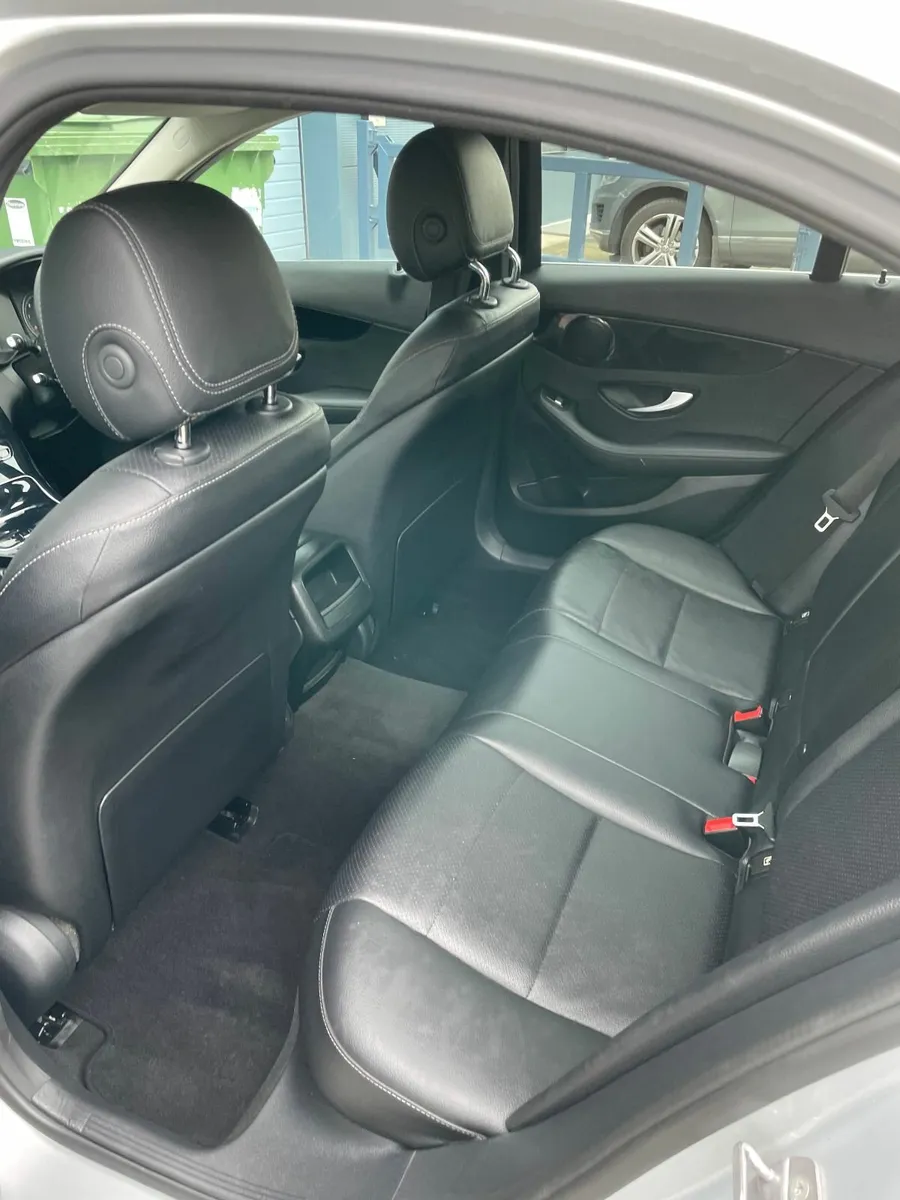 Mercedes-Benz C-Class Executive  2018 AVANTGARDE - Image 2