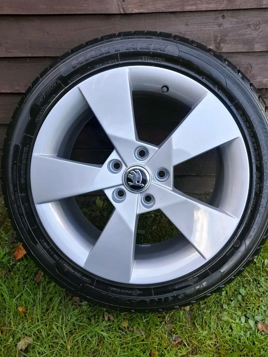 Genuine Skoda Elegance Alloys Fully Refurbed - Image 4