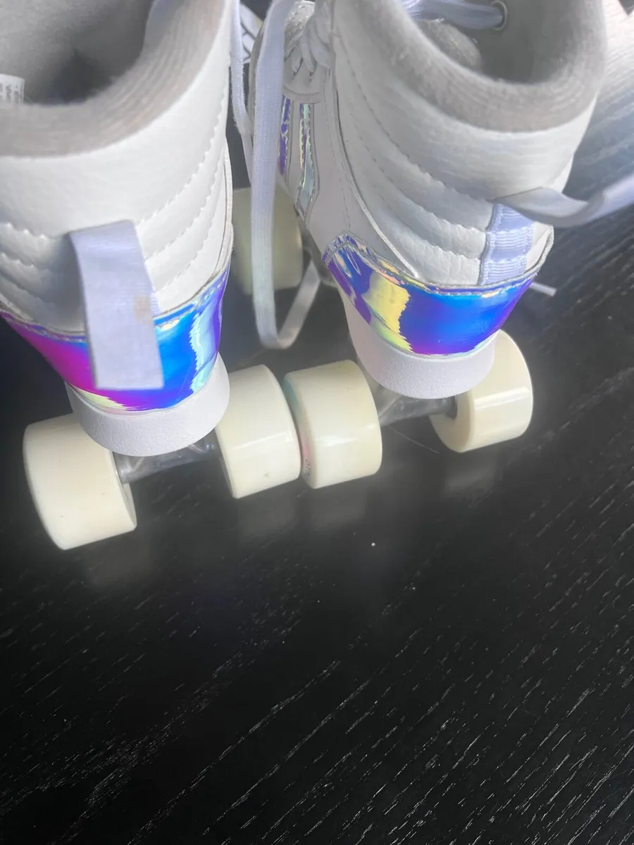 Roller Skates - Image 2