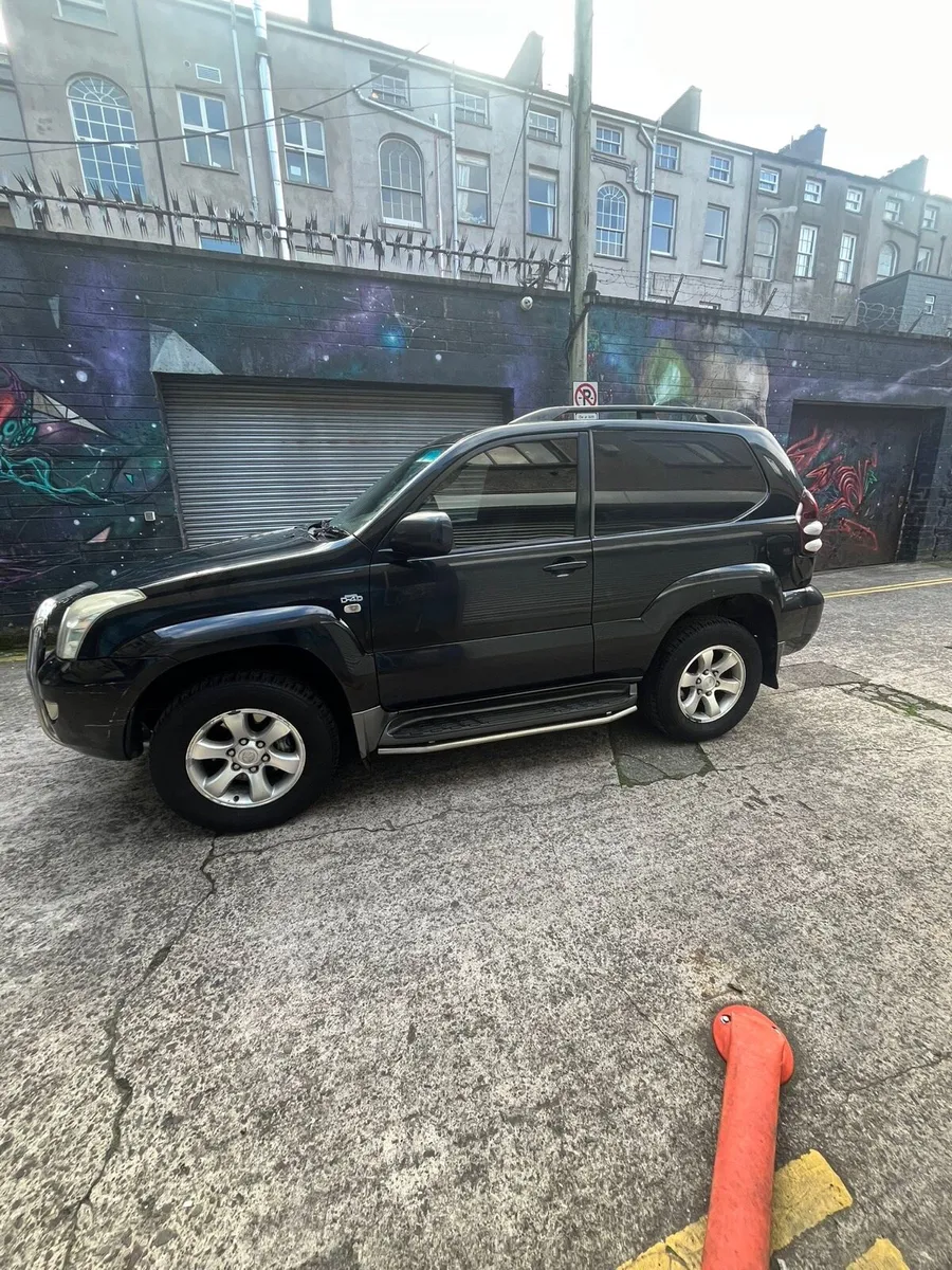 Toyota Land Cruiser mint - Image 3