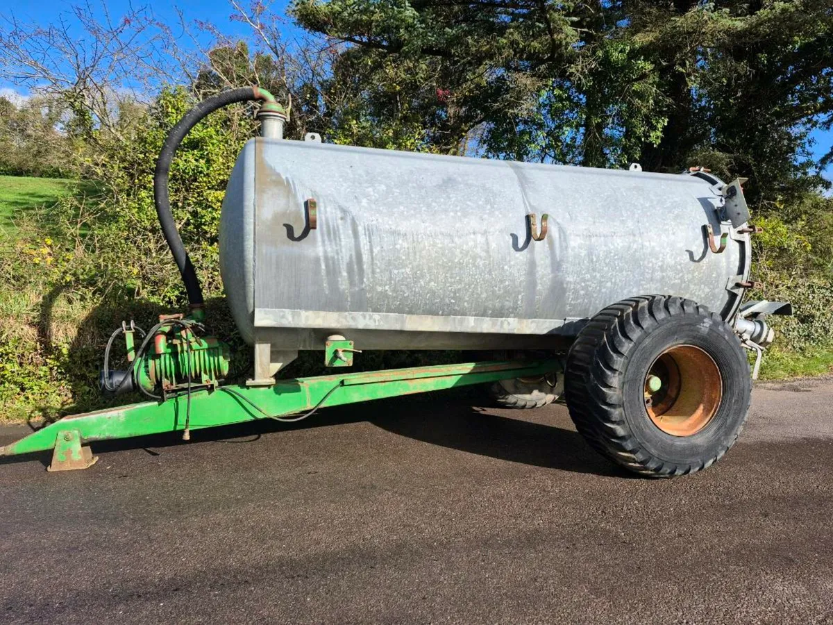 Vacuum tank - Image 1