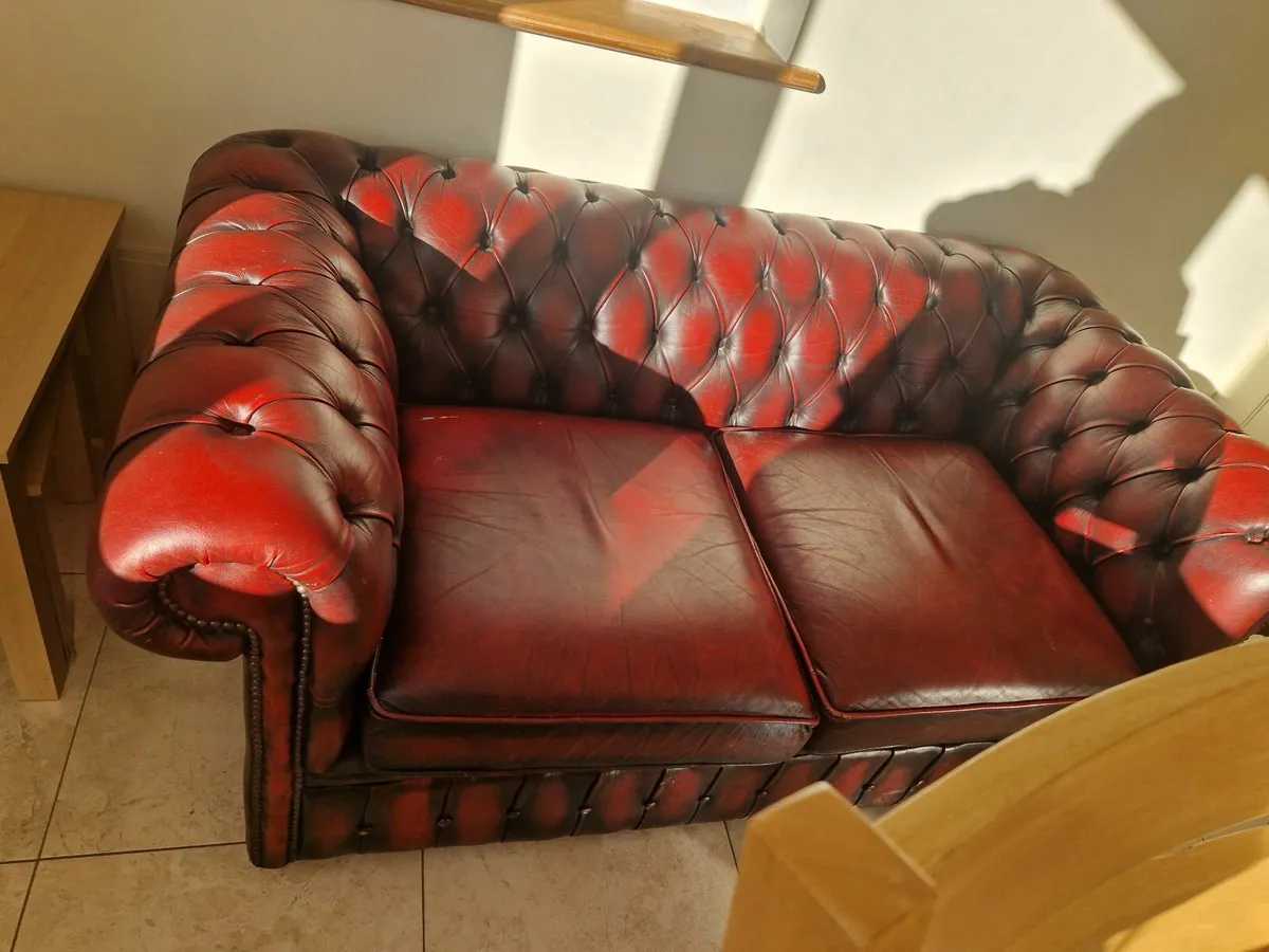 Chesterfield sofa small 2 seater