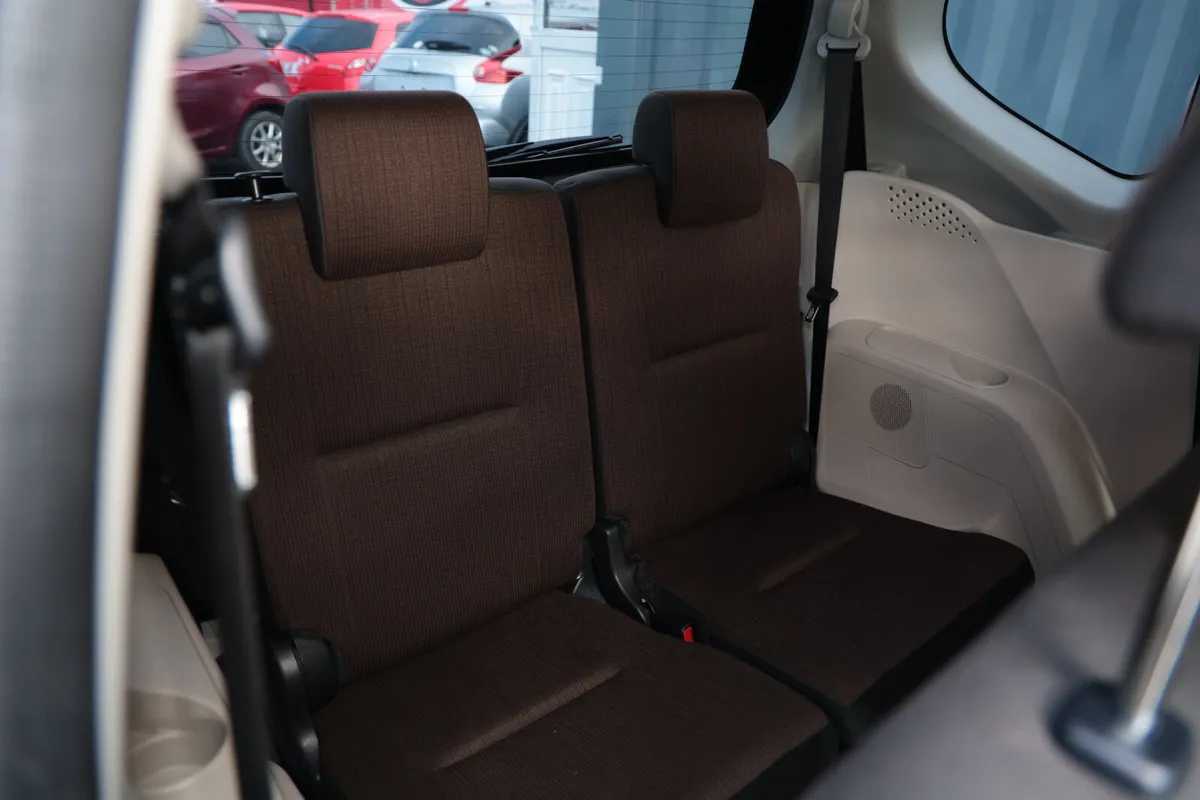 TOYOTA SIENTA 2017 BLACK HYBRID - Image 15