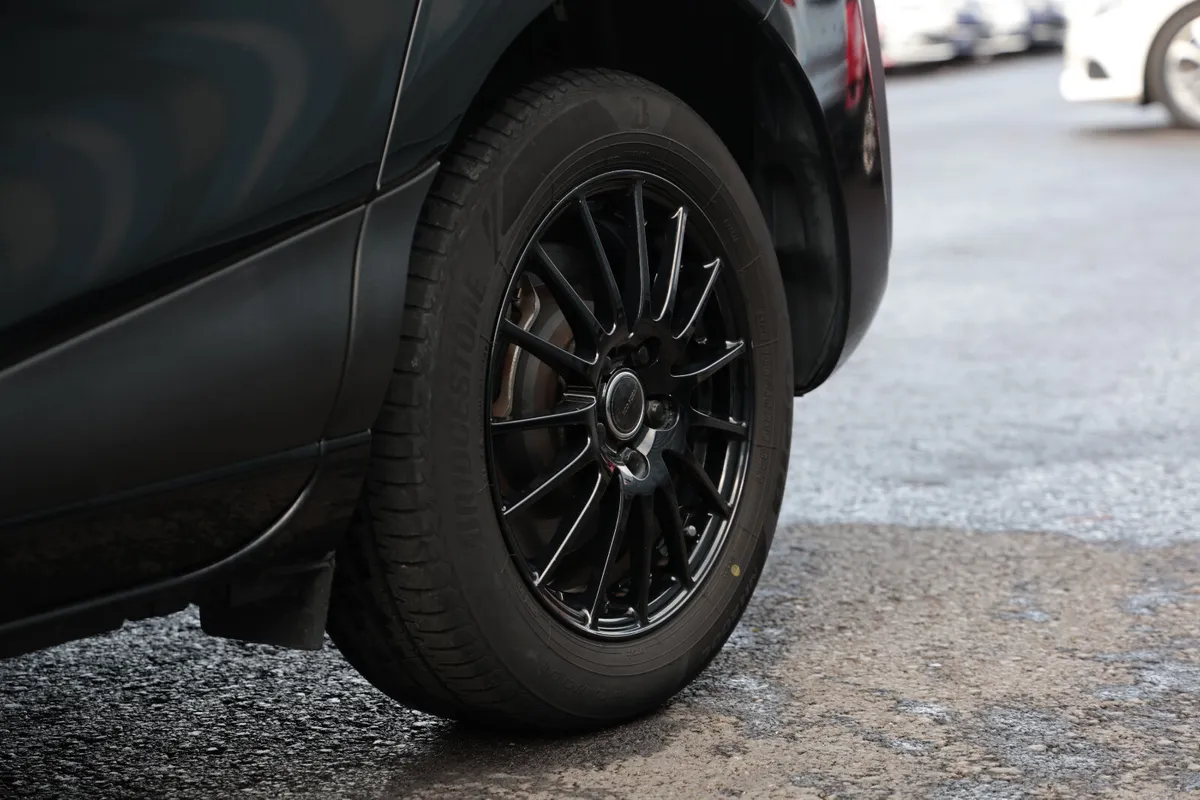 TOYOTA SIENTA 2017 BLACK HYBRID - Image 9