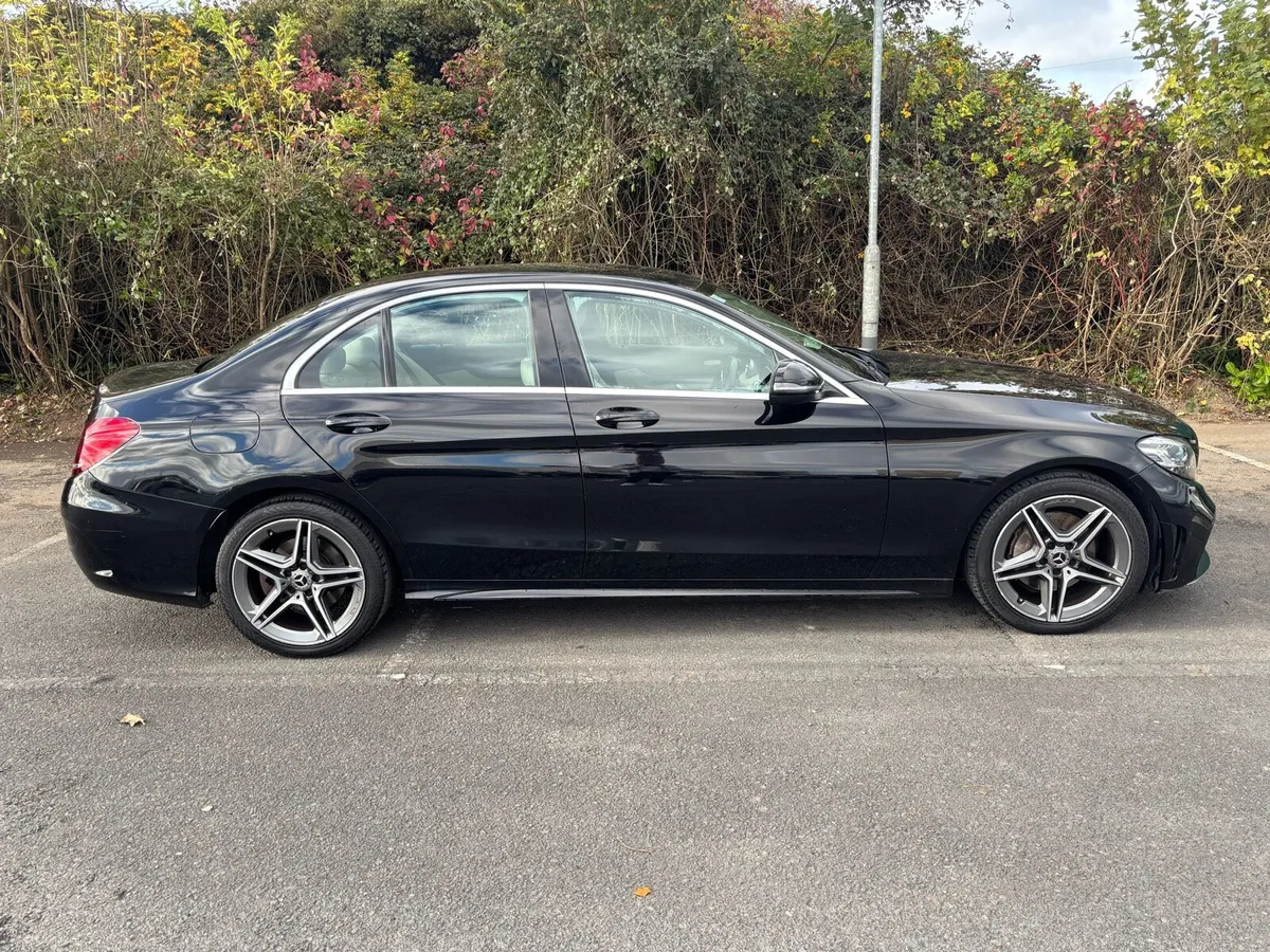 Mercedes C-Class C200d AMG - Image 3