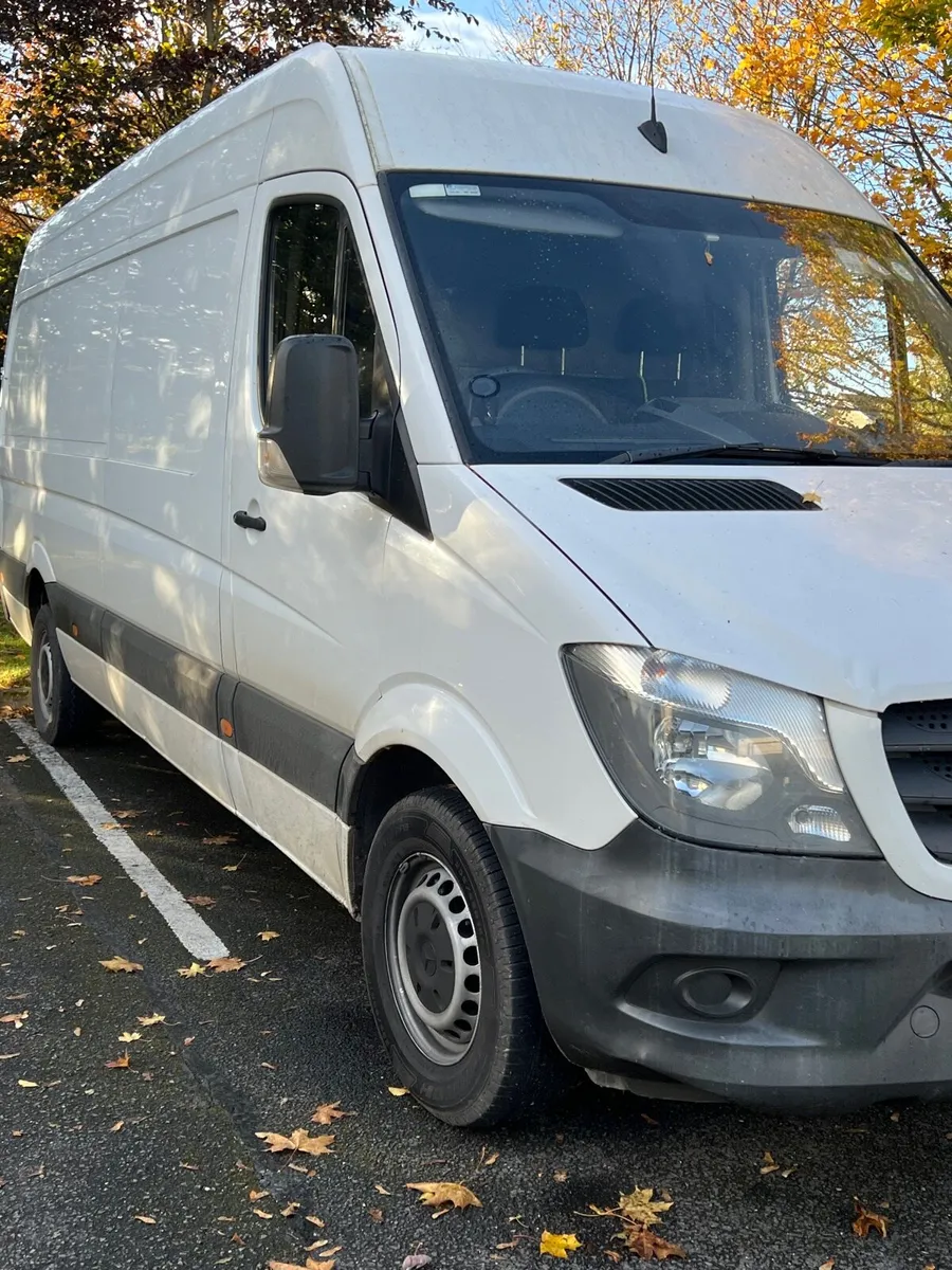 Mercedes Sprinter Van 141 for sale - Image 3