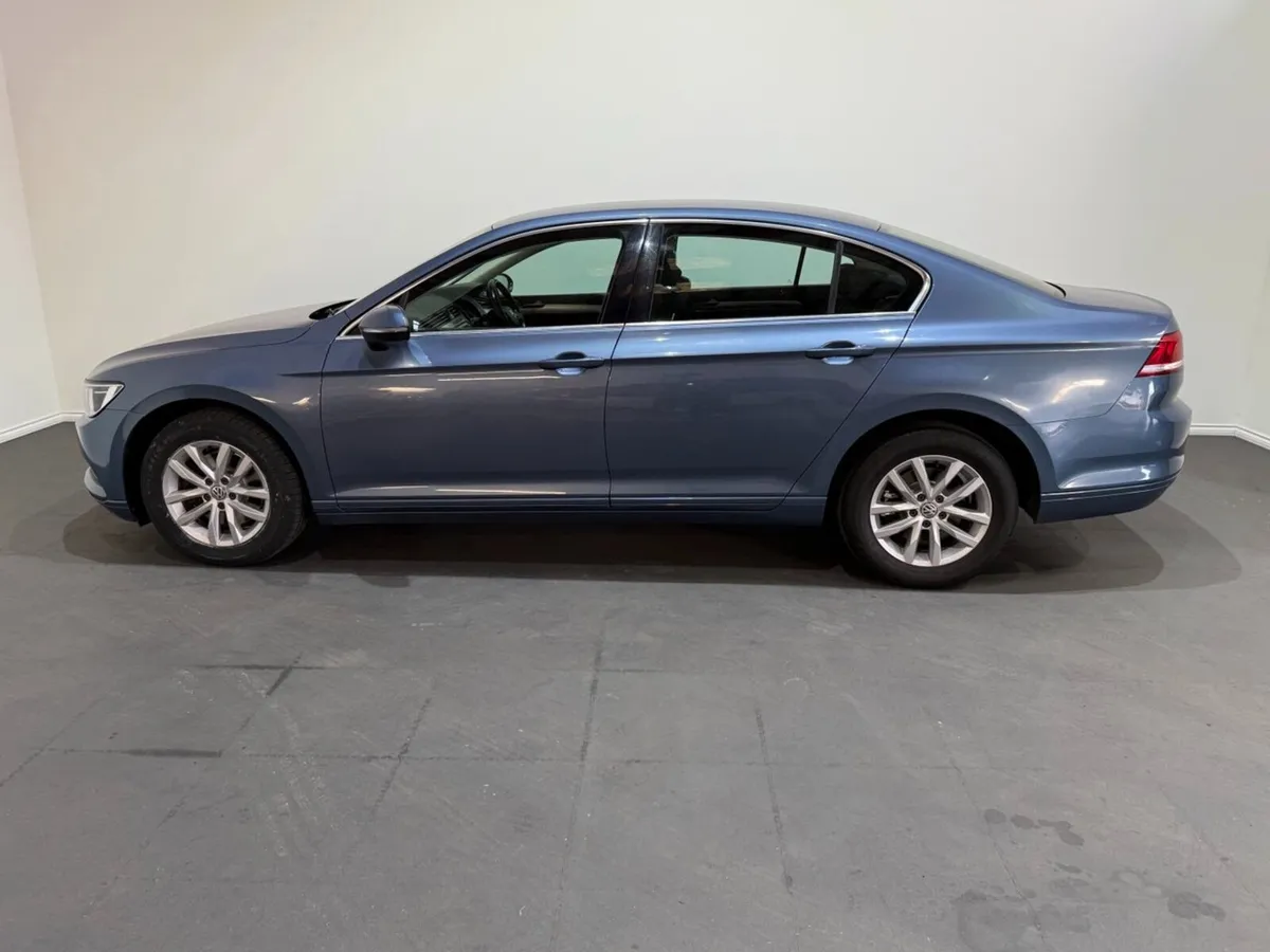 Volkswagen Passat 1.6 TDI 120HP Comfortline - Image 2