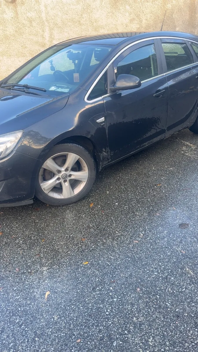 Opel Astra 1.7 2012 - Image 2
