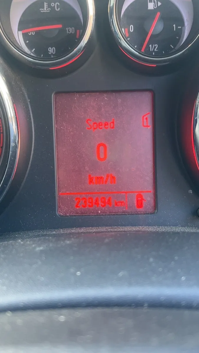 Opel Astra 1.7 2012 - Image 3