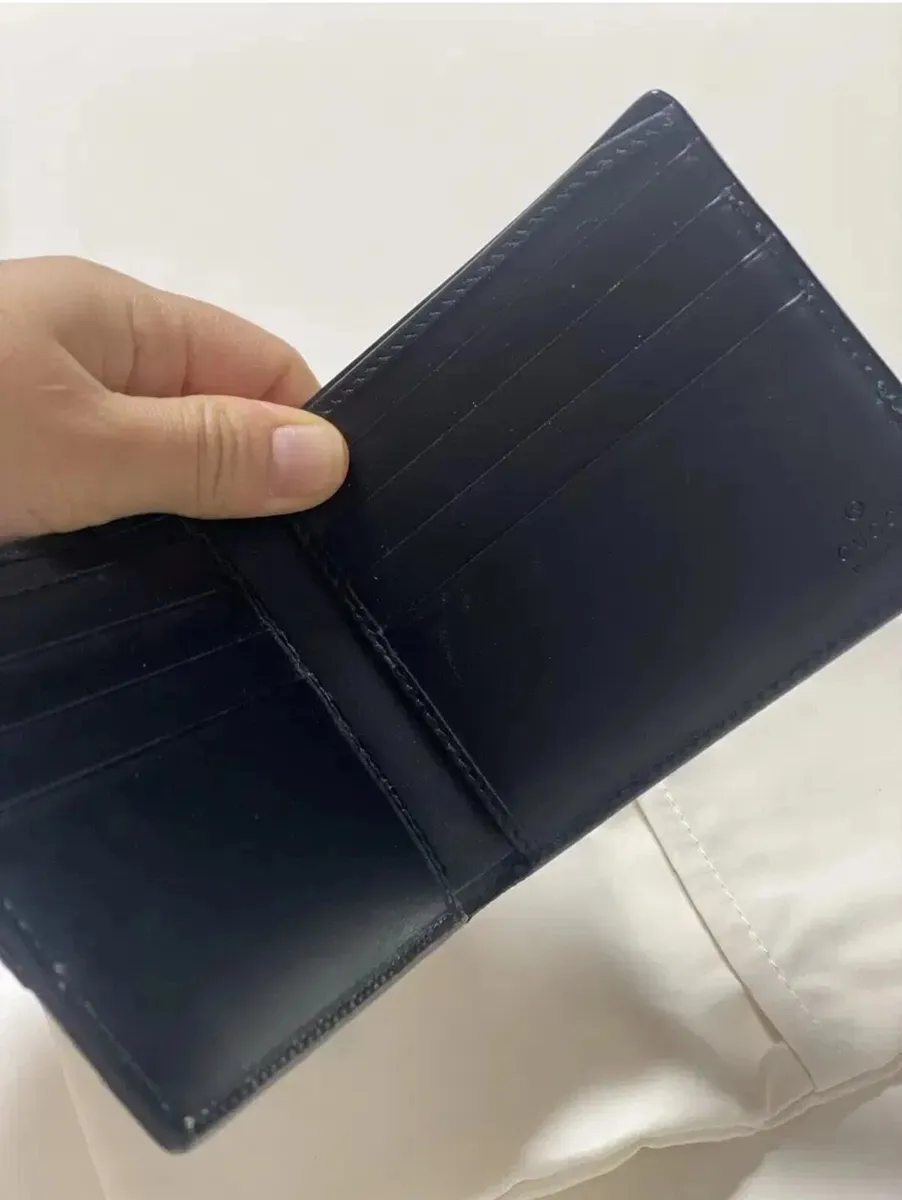 Gucci Double GG Signature Logo & Black Wallet - Image 4